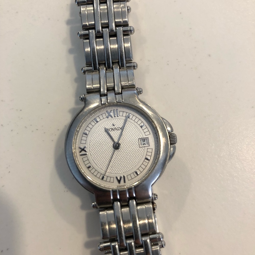 AUTHENTIC Movado Watch Silver AMAZING CONDITION - Picture 3 of 4